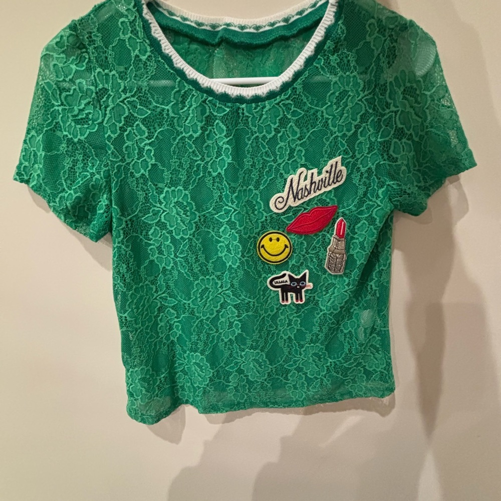 NWOT: Green Slightly Sheer Short Sleeve Tee With Charms